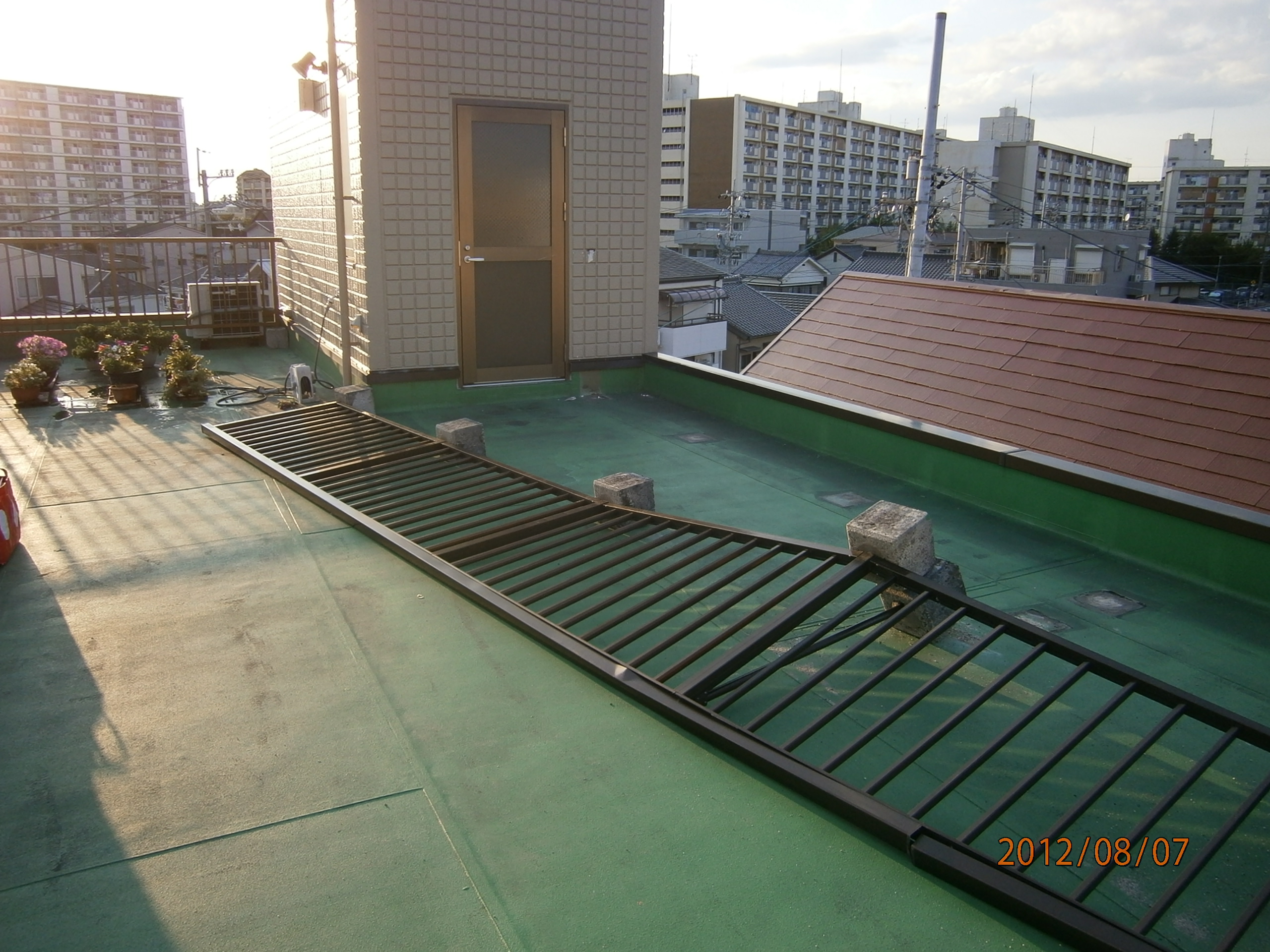 サッシフエンスのリフォーム 名古屋 リフォーム 名古屋エイコウホーム 内装 改装 塗装なら当社へ